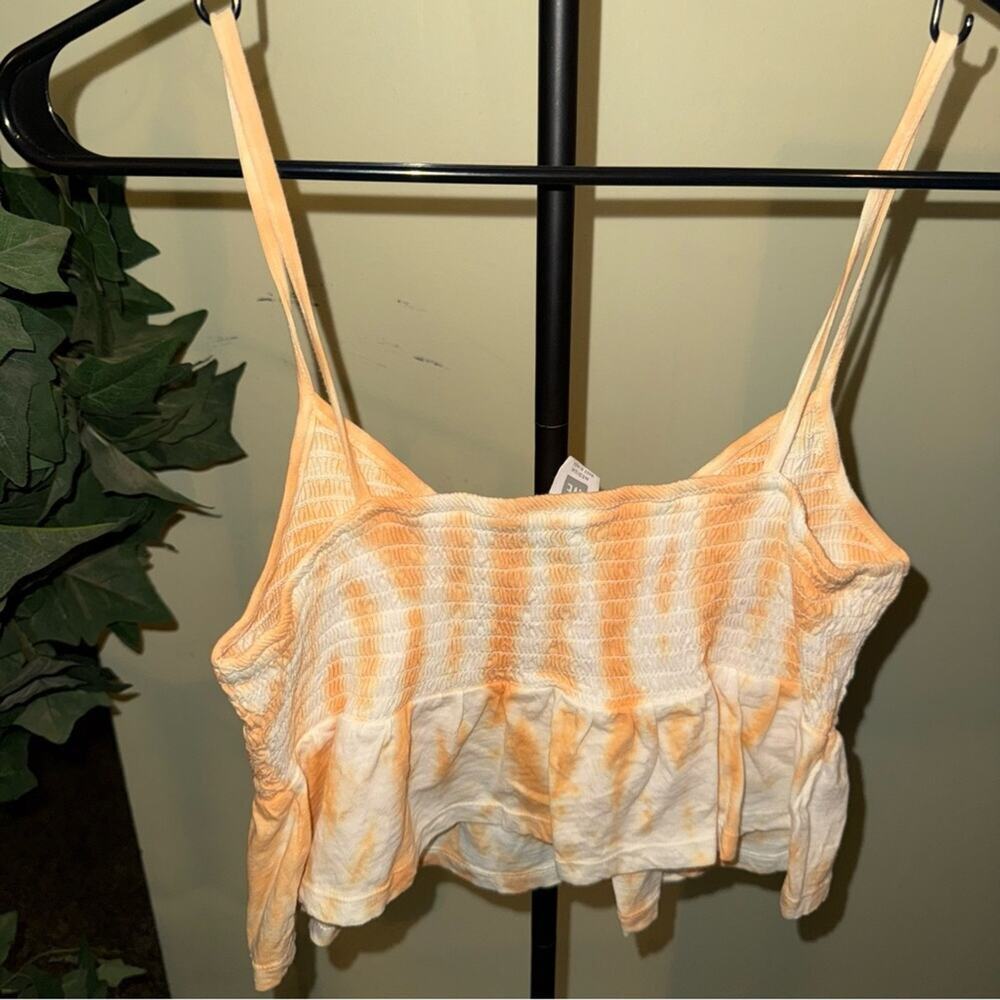 Me to we tie dye crop top - Picture 3 of 3